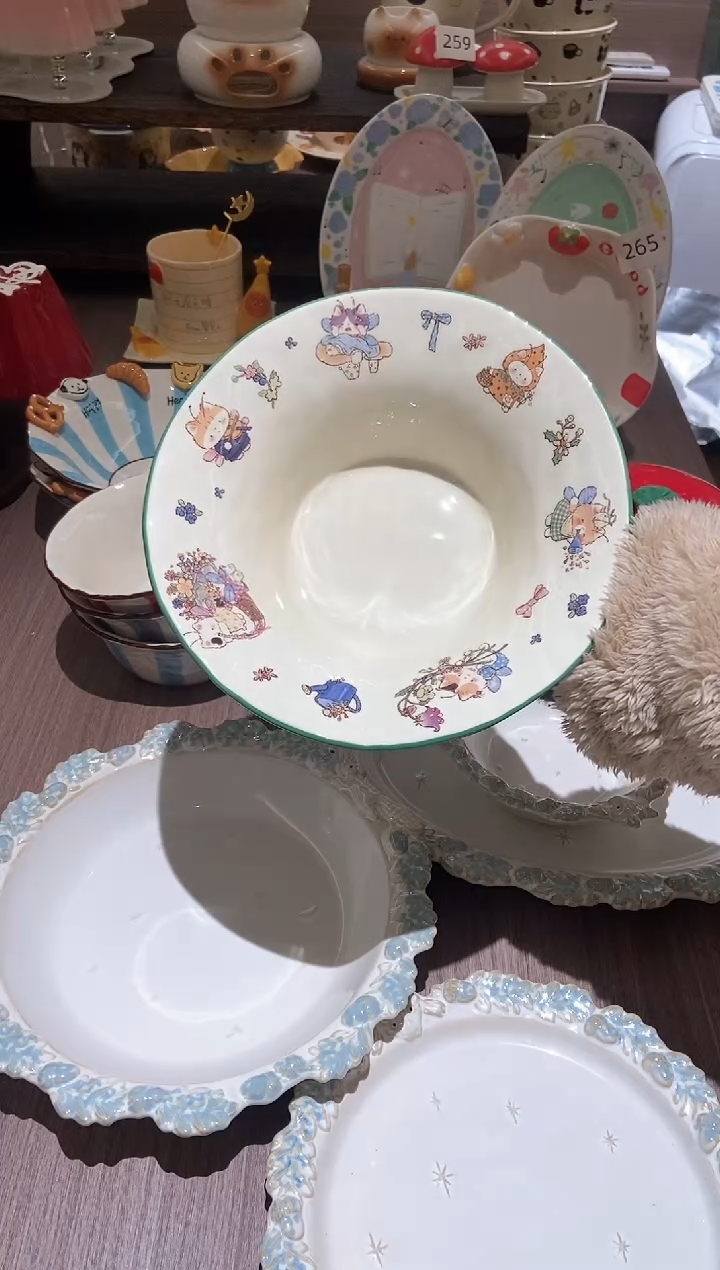 瓷春日乐章草帽碗