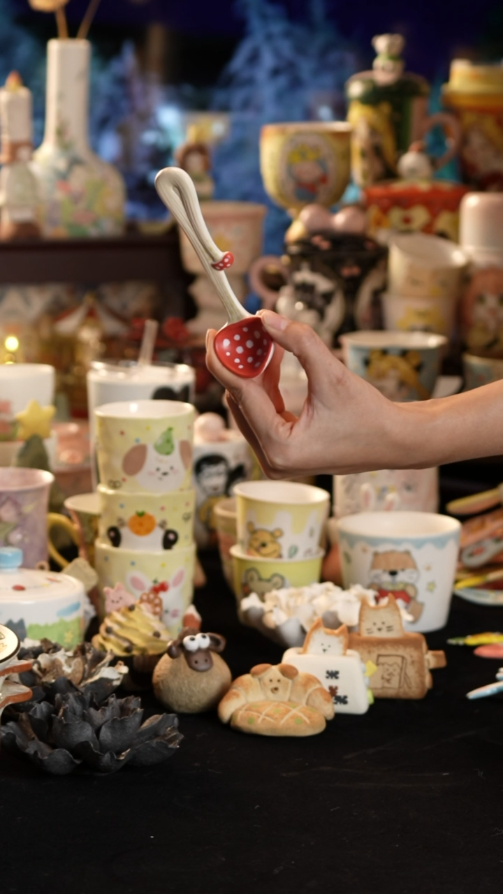 摆件陶景德镇釉下彩手绘设计师款陶瓷