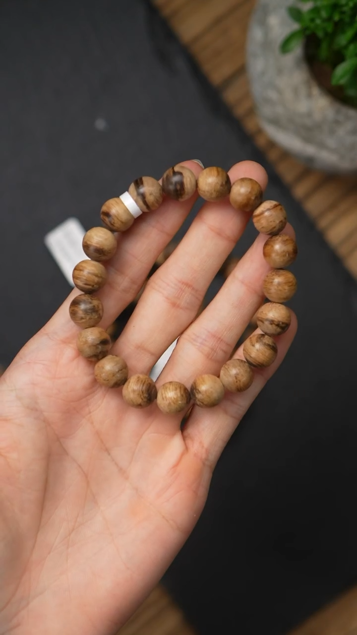 沉香手串B1107-11达拉干风化老料1.1/10g  