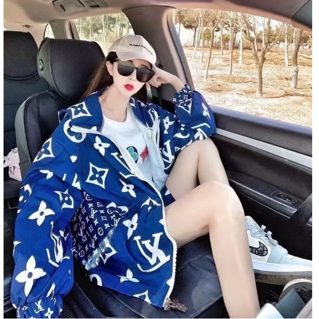 全新未使用 LouisVuitton/路易威登 亿颗潮奢 满印外套 44码 4459