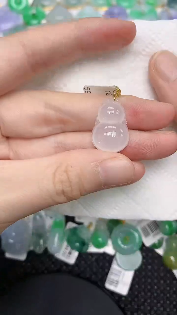 颈饰18K金镶嵌翡翠111111111