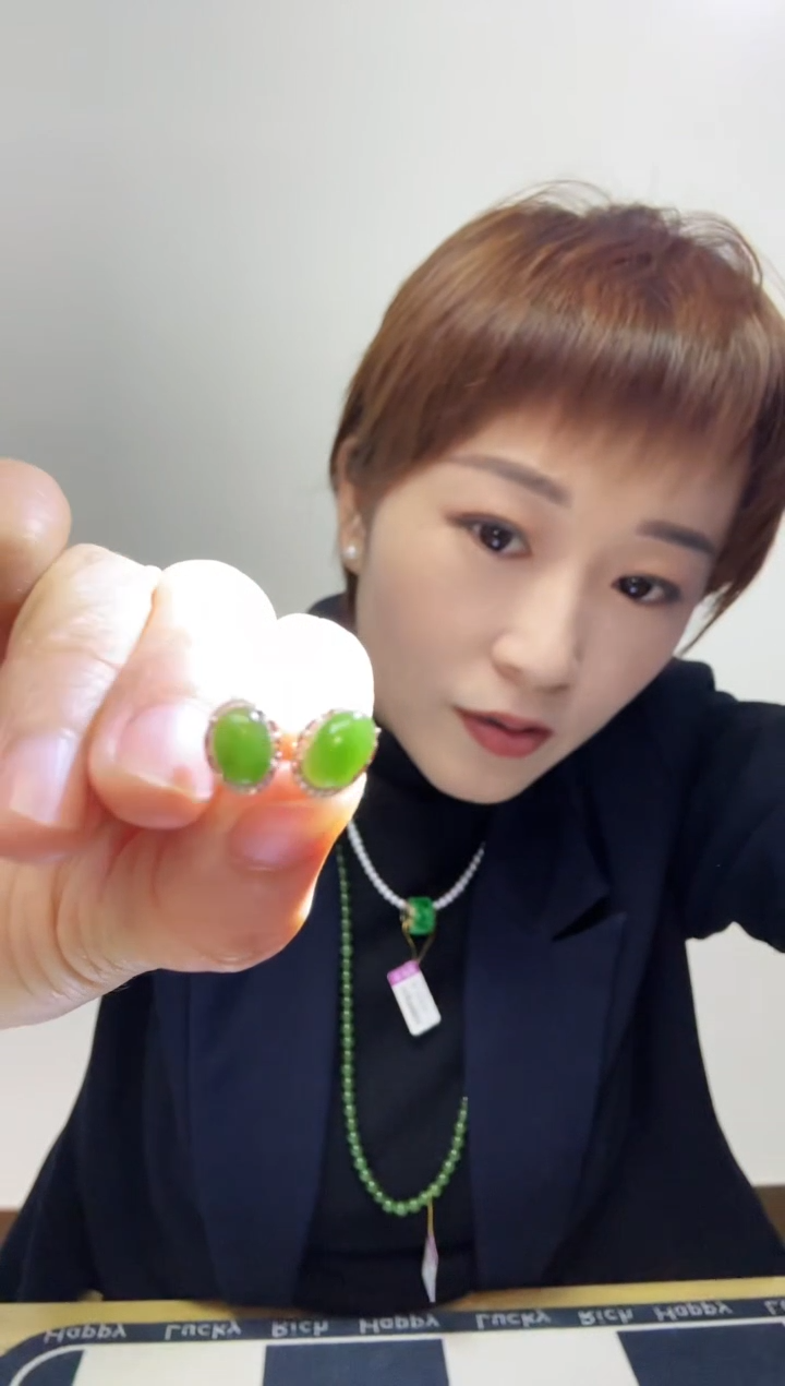 【闪购商品】和田玉耳饰银S925镶嵌丹耳钉