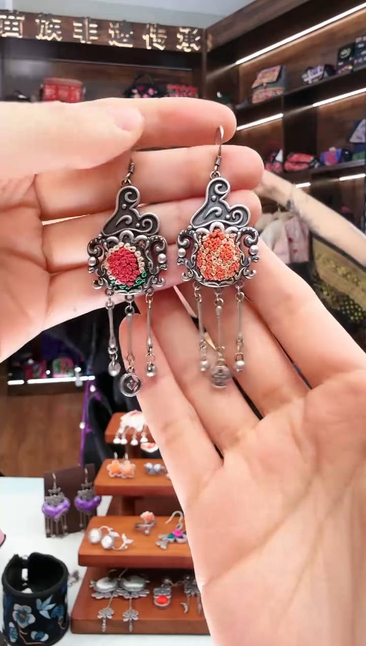 【闪购商品】织绣61蚩梦苗族古绣