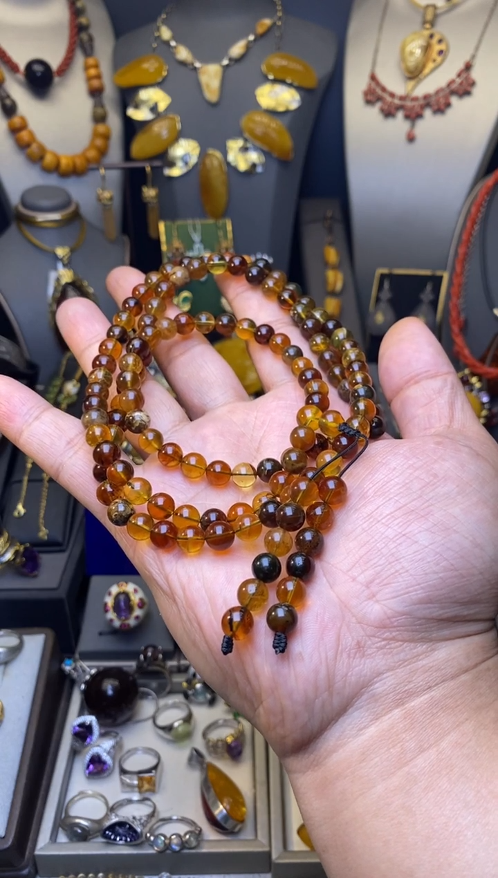 琥珀颈饰未镶嵌㜂*孞天然琥珀项链