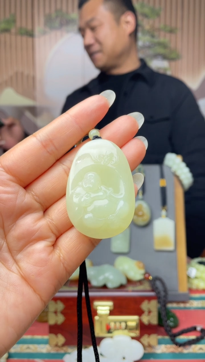 颈饰未镶嵌和田玉拍一发一