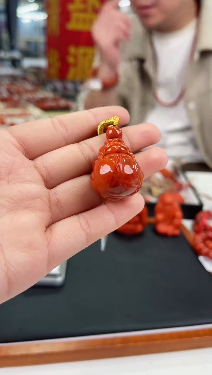 【闪购商品】南红玛瑙吊坠未镶嵌一个/条