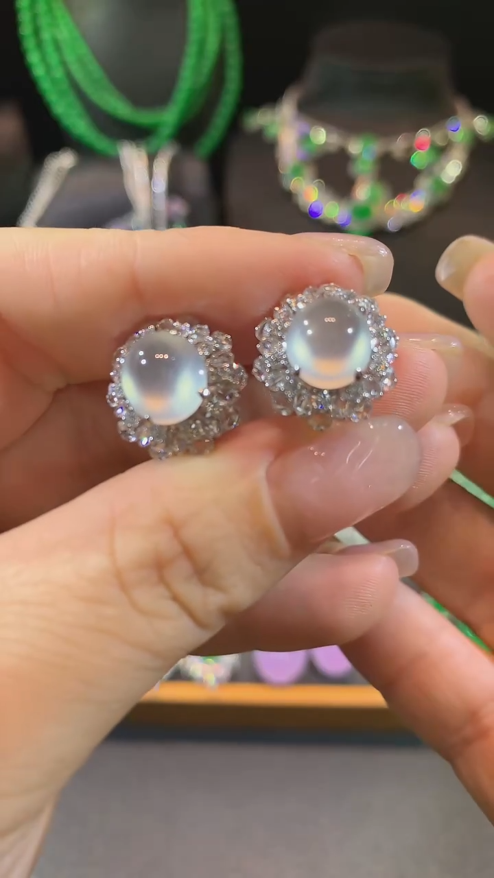 翡翠18K金镶嵌耳饰耳饰