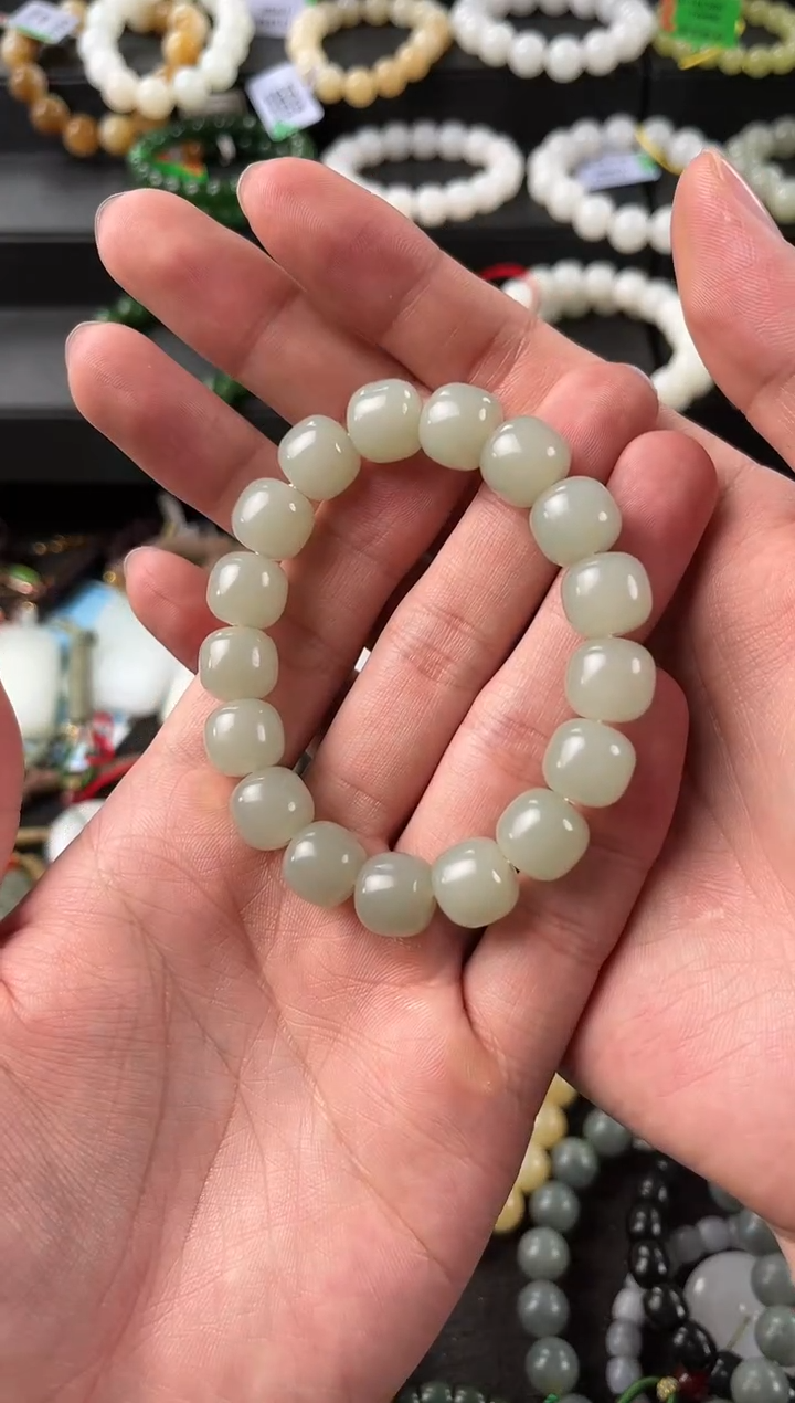 【闪购商品】和田玉手串未镶嵌且末高清白卡12老型微色差