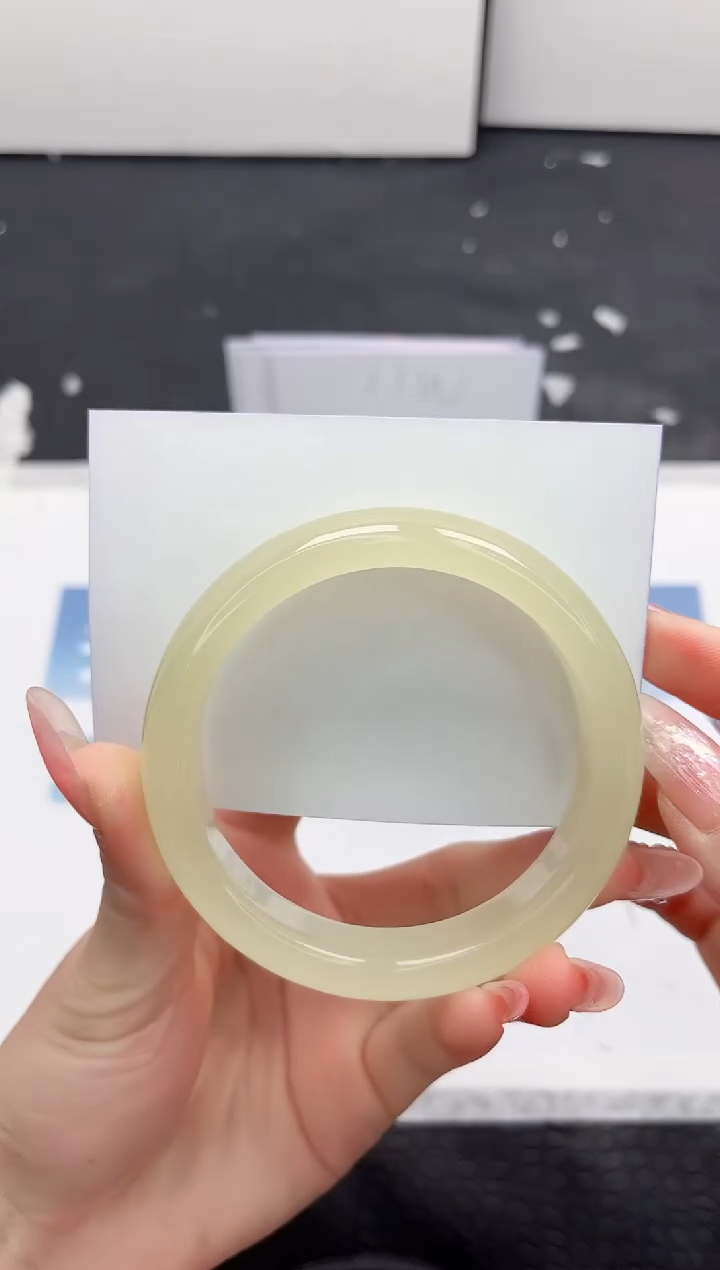 【闪购商品】石英质玉手镯未镶嵌271-60.8