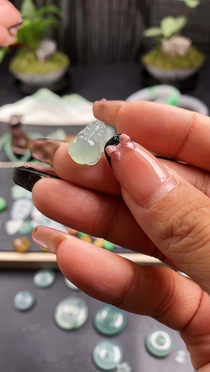 翡翠裸石:***式貔貅定向 :)我美式貔貅