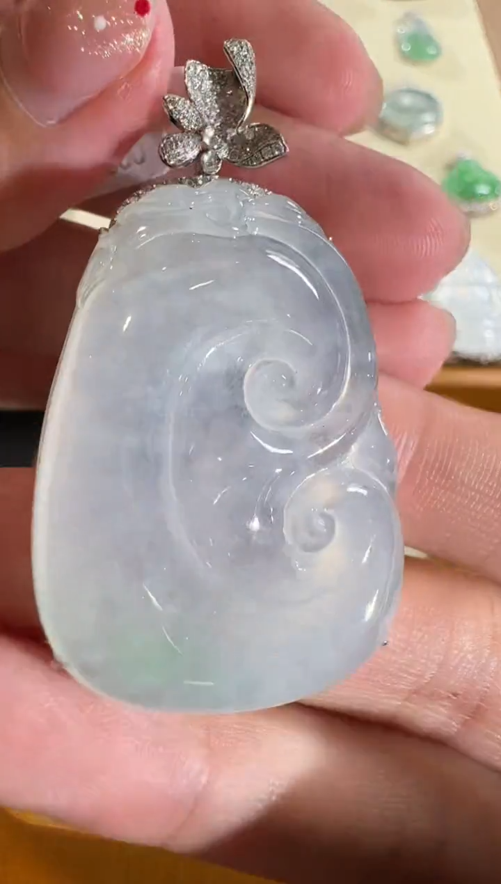 【闪购商品】翡翠吊坠(不含链)18K金镶嵌【源头工厂】钻石镶嵌