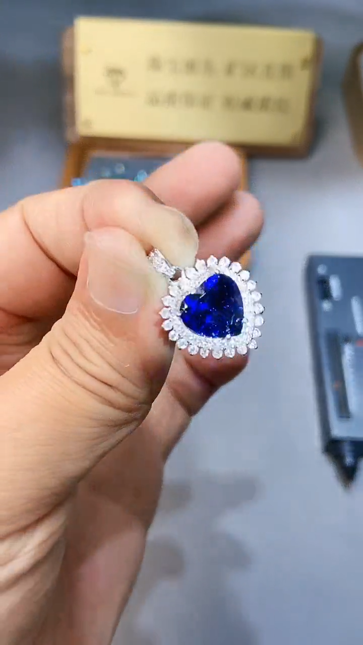 【闪购商品】蓝宝石颈饰银S925镶嵌156