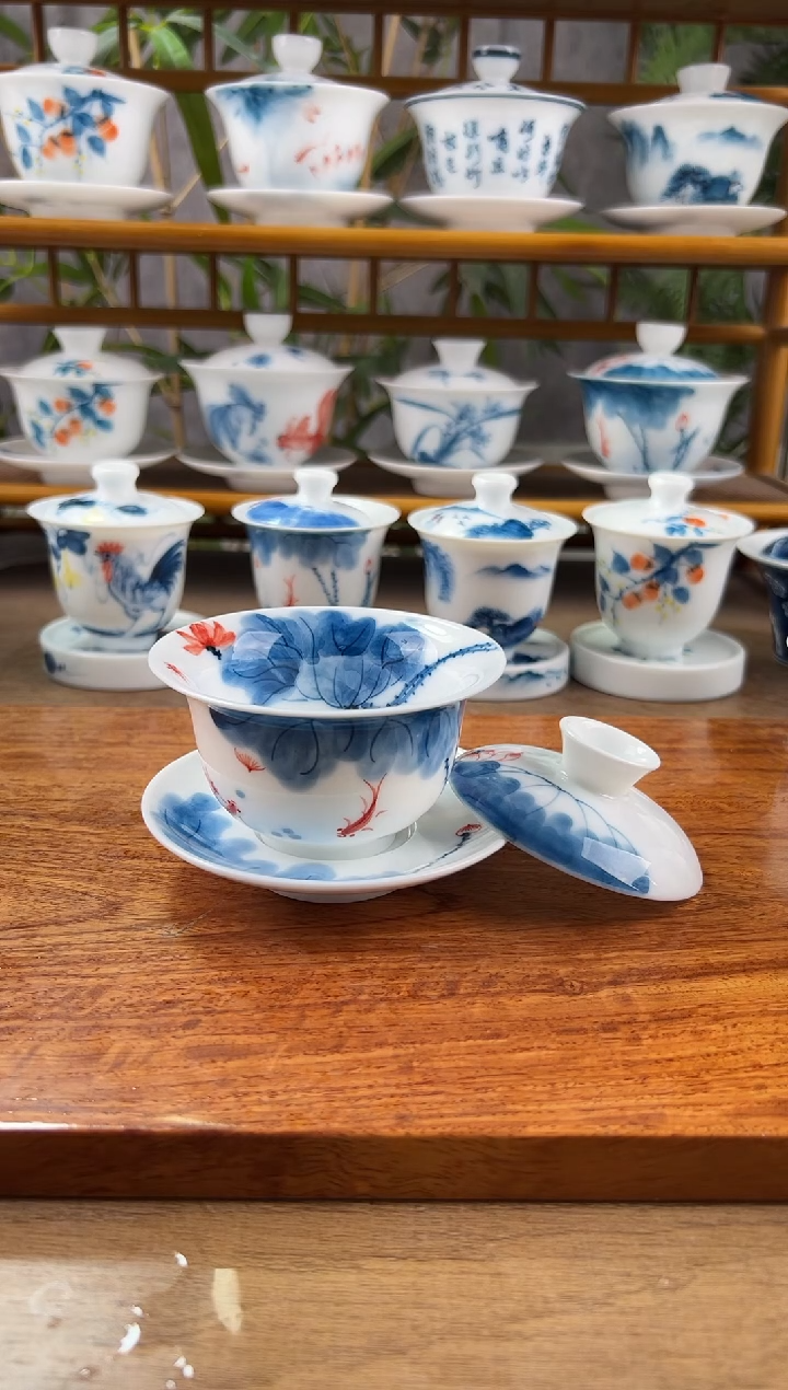 【闪购商品】微瑕线条莲130ml內绘盖碗