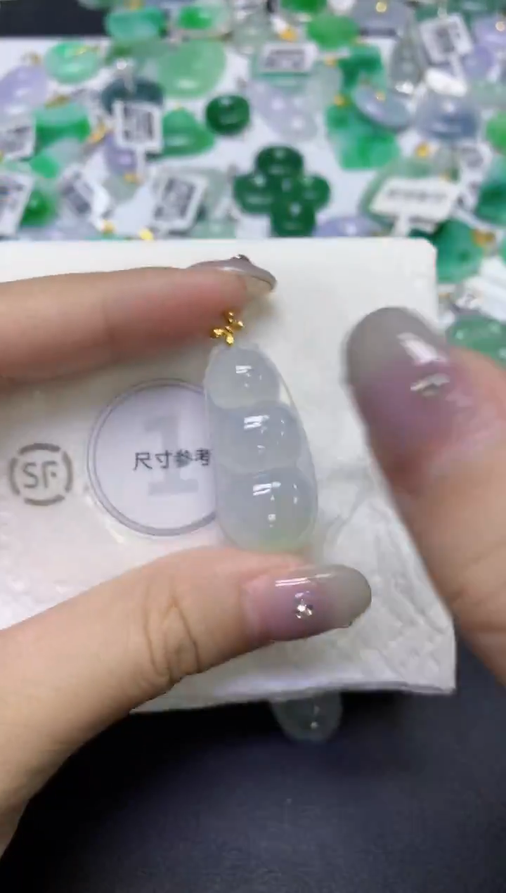 颈饰18K金镶嵌翡翠天然缅甸翡翠A货百元以上9元证书费自理