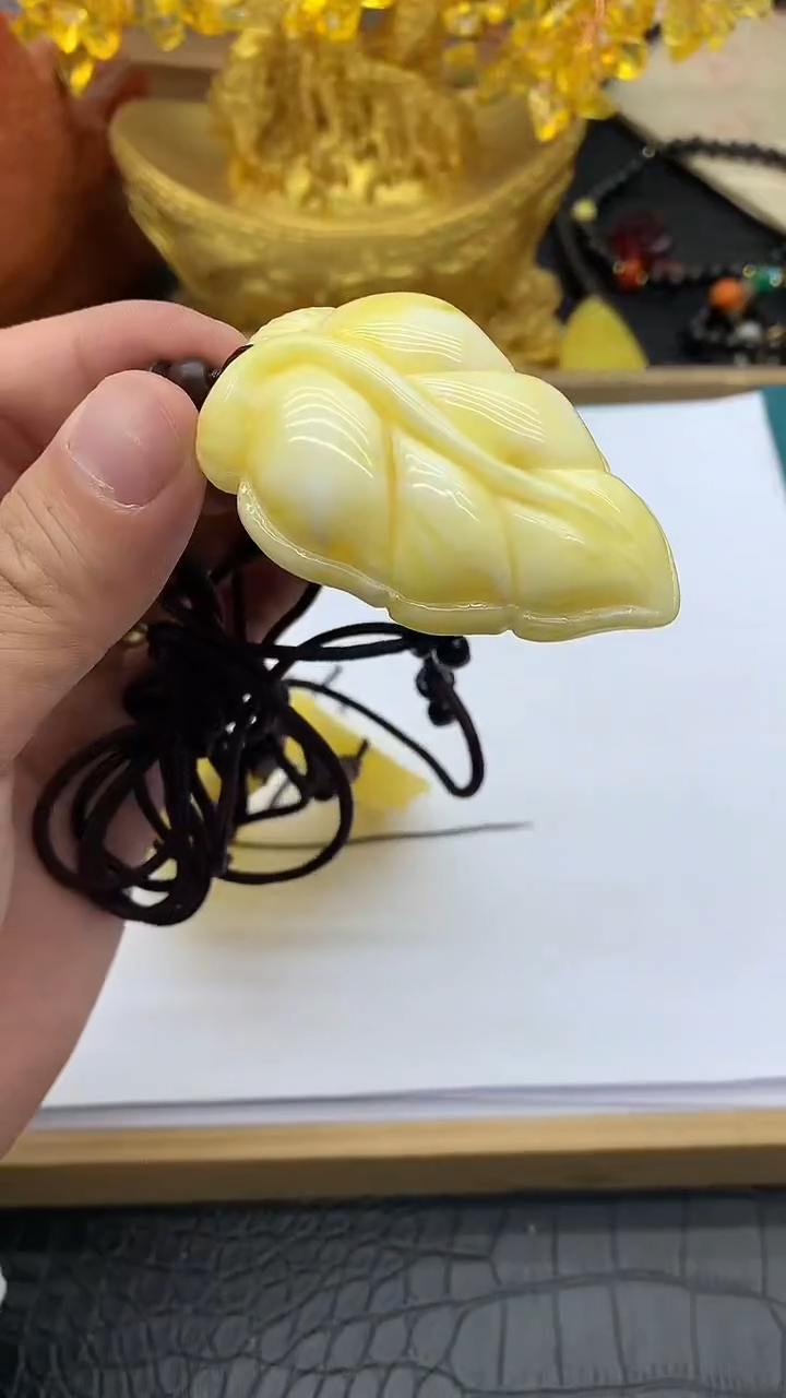 未镶嵌颈饰琥珀N33吊坠