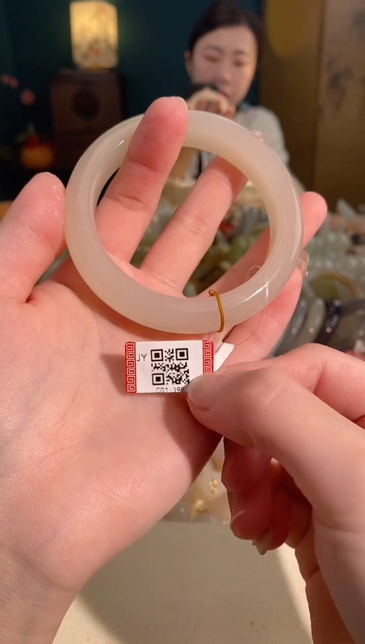 【闪购商品】和田玉手镯未镶嵌手镯58圈口