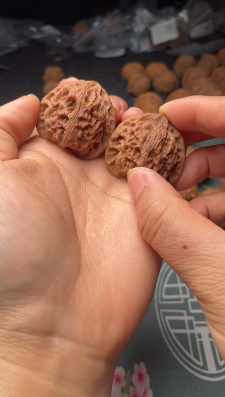 把件文玩核桃w198  宫灯 37尺