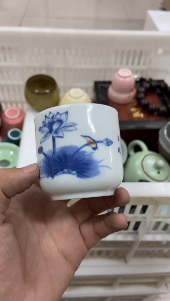 杯无运费险有瑕疵的摄影的产品有使用过的痕迹有点脏介意勿拍