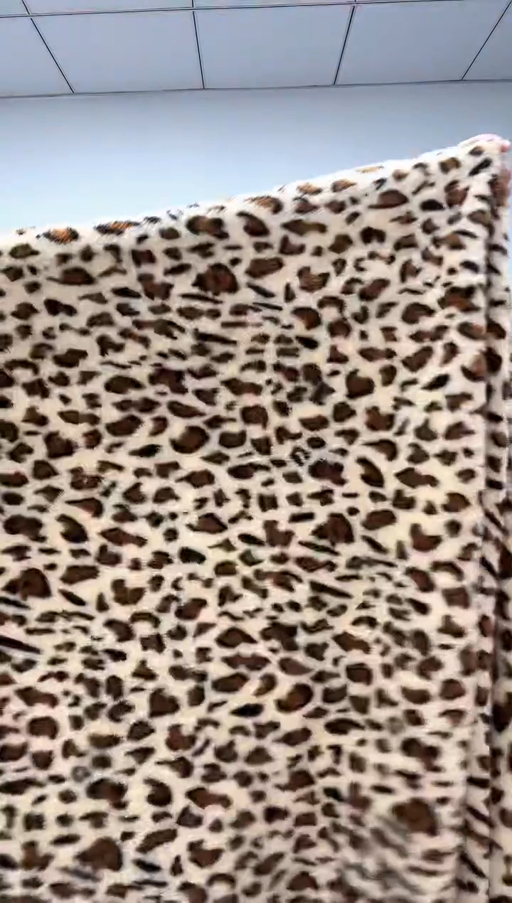 法兰绒1.4X2.2左右以主播介绍为准