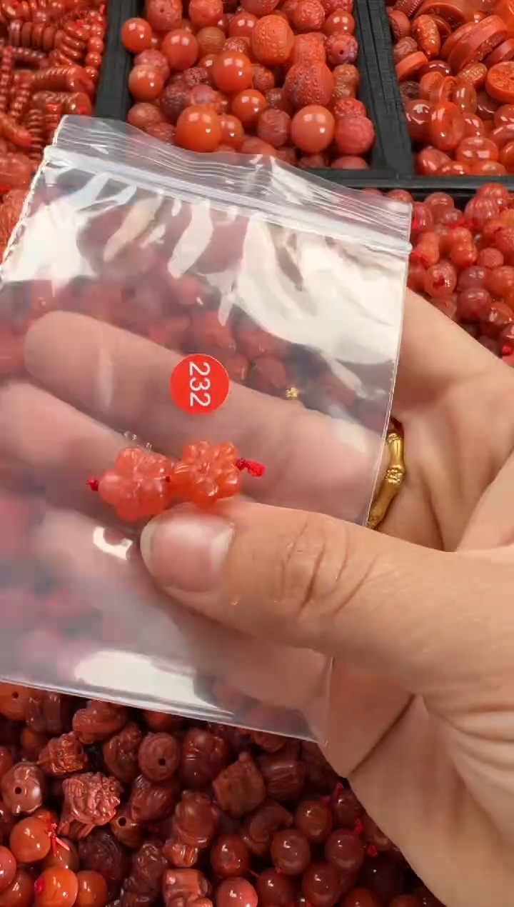 【闪购商品】南红玛瑙颈饰未镶嵌1