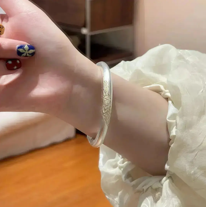 足银手镯 足银手镯纯银999繁花似锦手镯女描金高级感银镯子送女友
