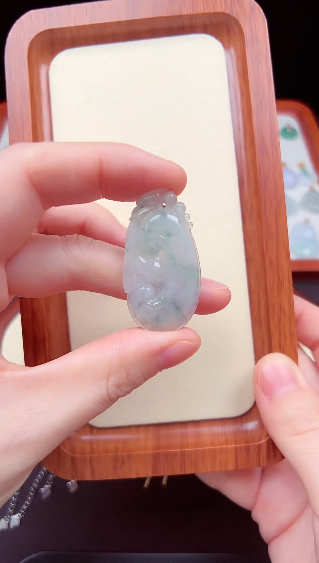 【闪购商品】翡翠颈饰未镶嵌如意