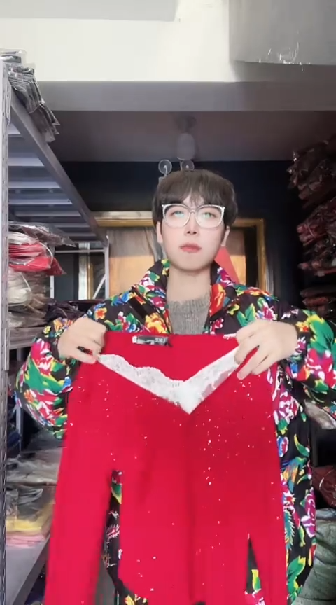 闪电购精品女装9562红M