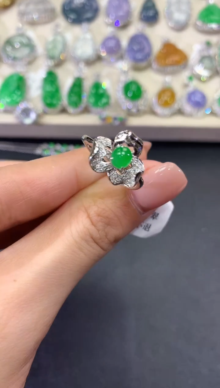 【闪购商品】翡翠戒指18K金镶嵌a124     