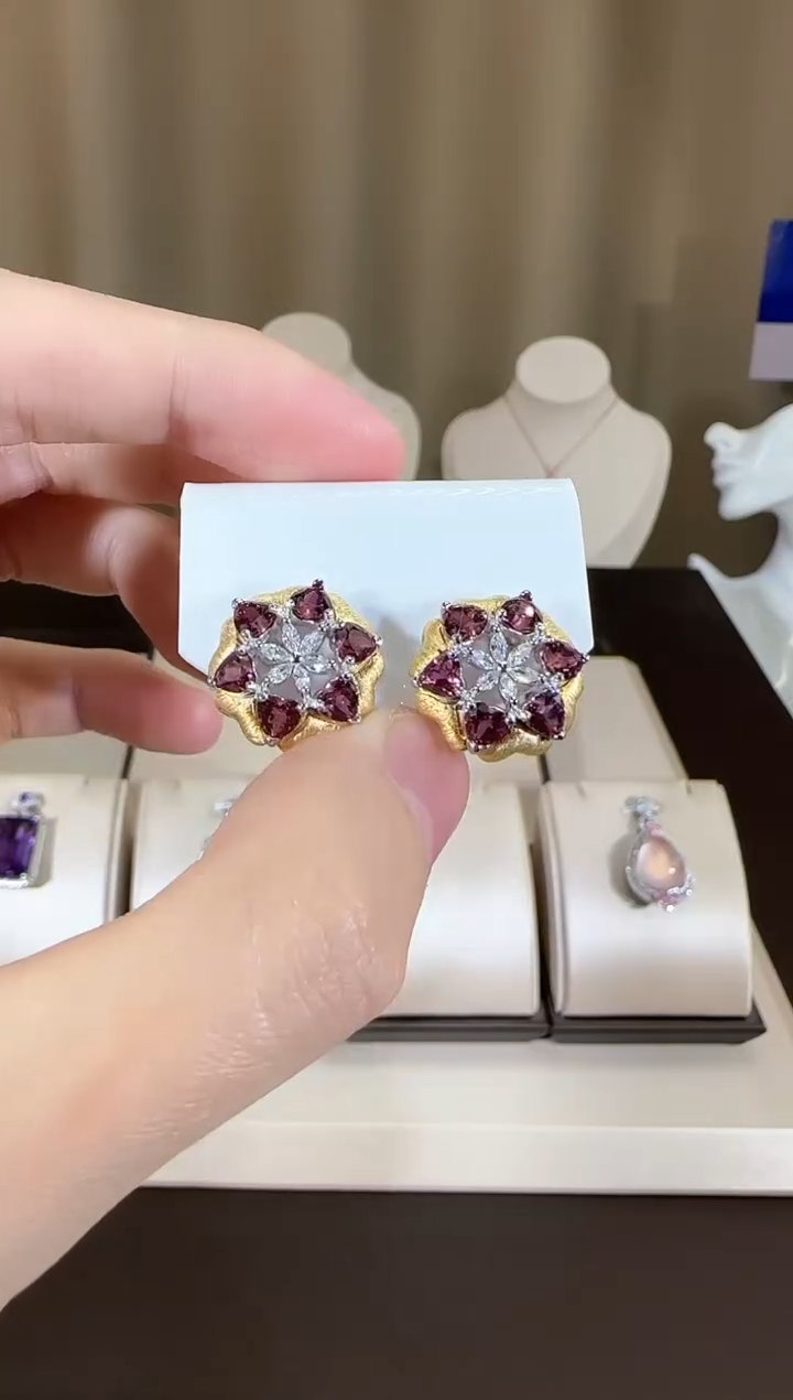 【闪购商品】石榴石耳饰银S925镶嵌16mm耳钉