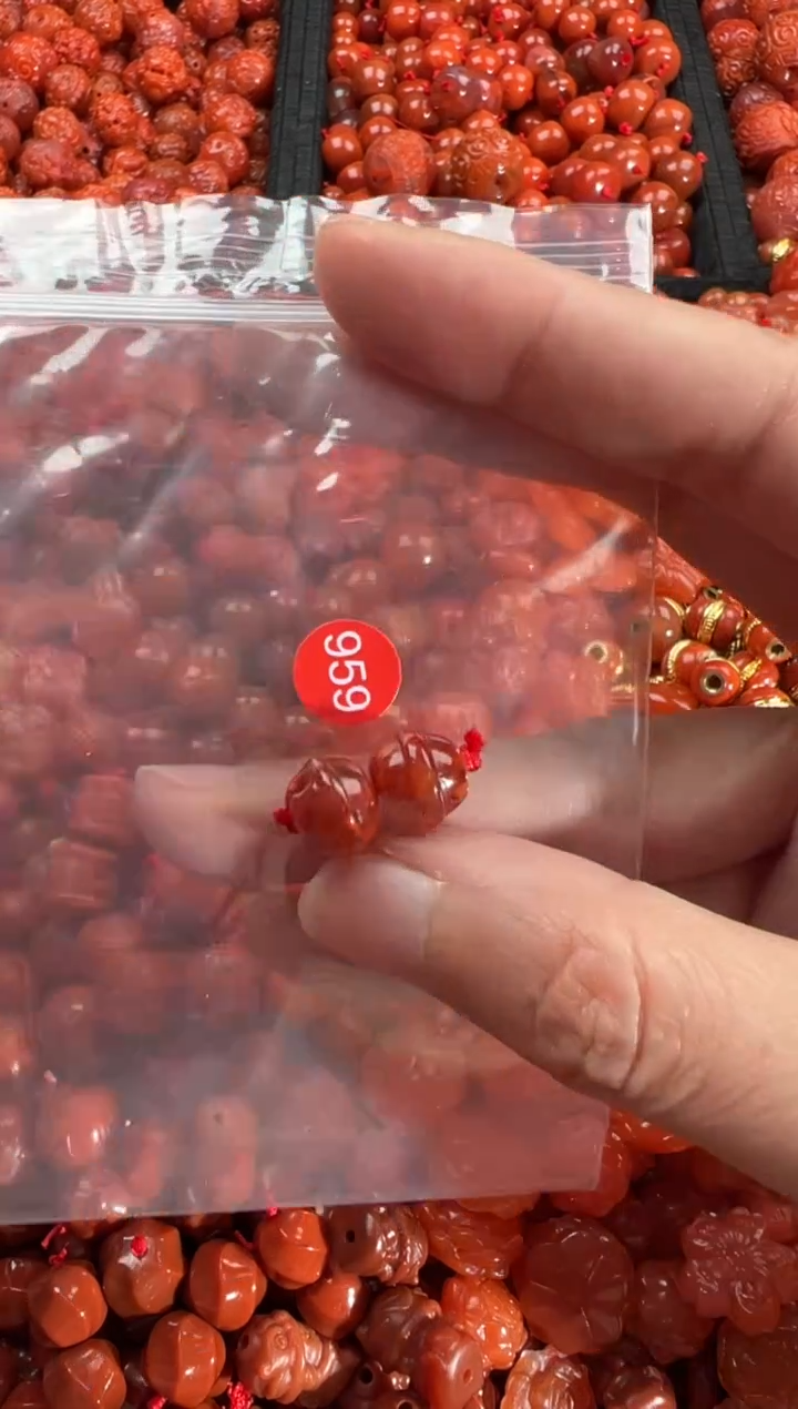 【闪购商品】南红玛瑙颈饰合金3