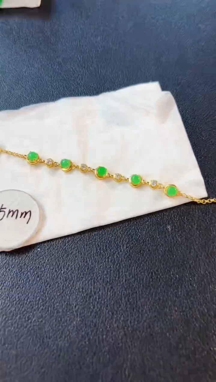 【闪购商品】翡翠手链未镶嵌缅料A货/支持复检/一件