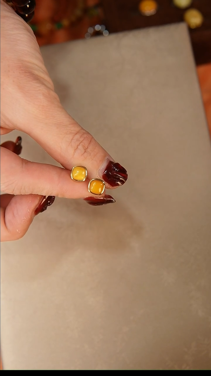 【闪购商品】琥珀耳饰银S925镶嵌耳饰