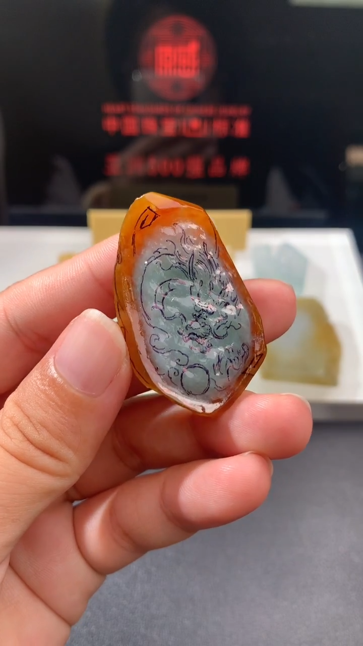 未镶嵌定制翡翠         （含工费）