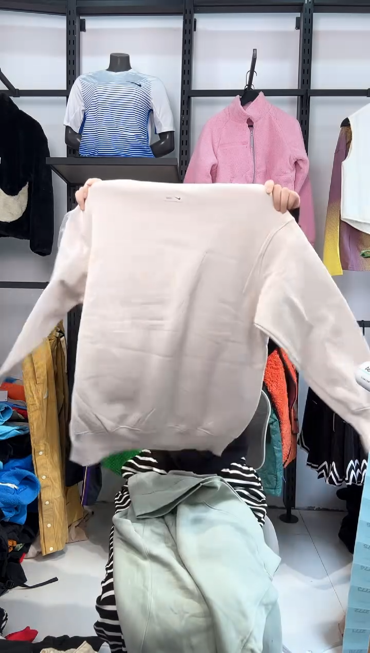 2767 编码  瑕疵直播间过款为准 尺码165