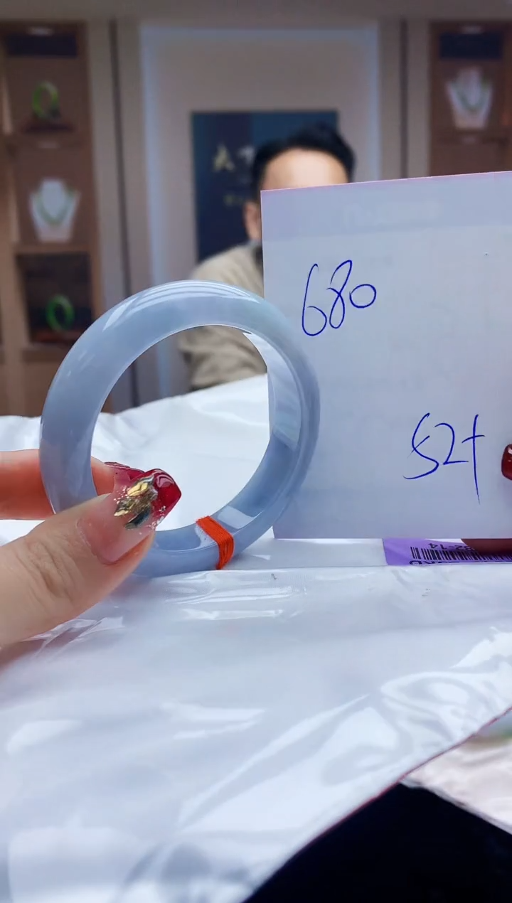 【闪购商品】翡翠手镯未镶嵌    H82-14