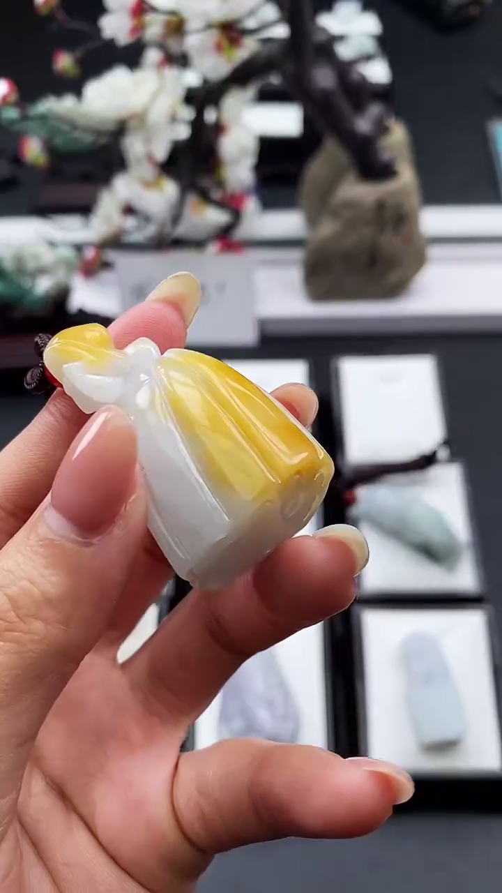 【闪购商品】翡翠颈饰未镶嵌天然缅甸A货翡翠