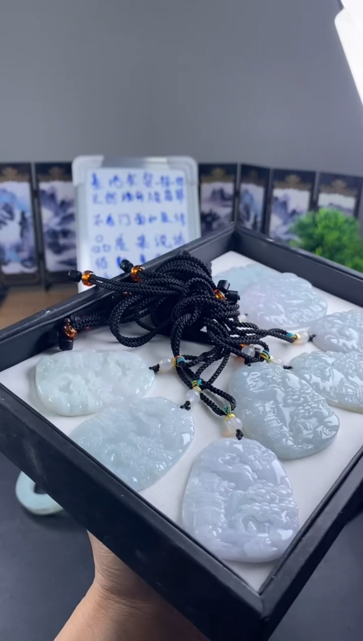 翡翠未镶嵌颈饰多样性发货