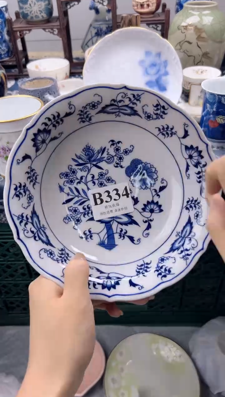 瓷片俩**咪    B334