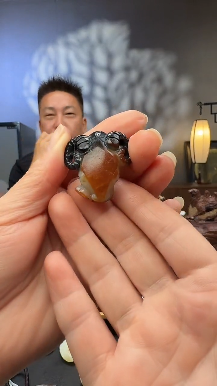 颈饰未镶嵌和田玉吊坠