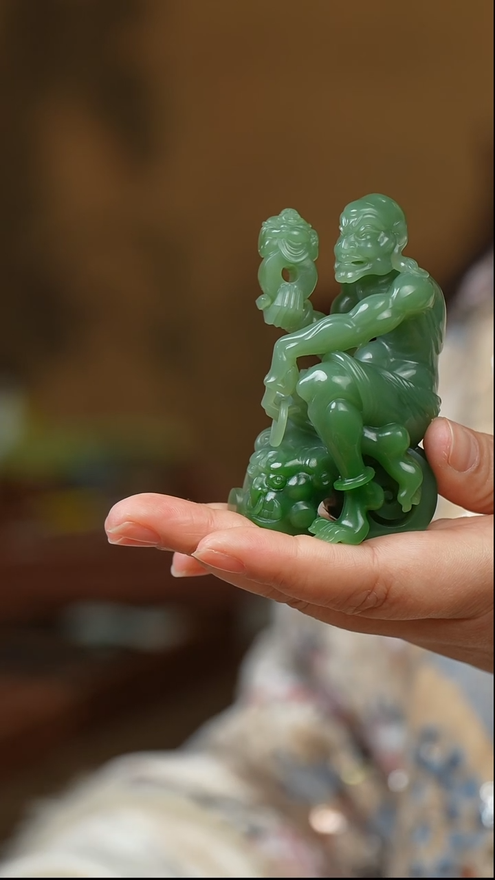 未镶嵌和田玉摆件天***眼总价85000定金43000已付尾款42000