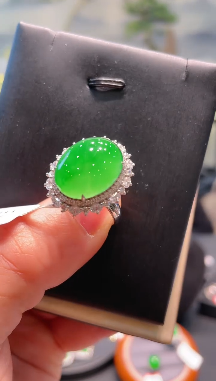 【闪购商品】翡翠颈饰18K金镶嵌A97天然A货翡翠