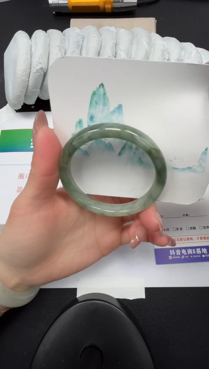 【闪购商品】石英质玉手镯未镶嵌234-53.8