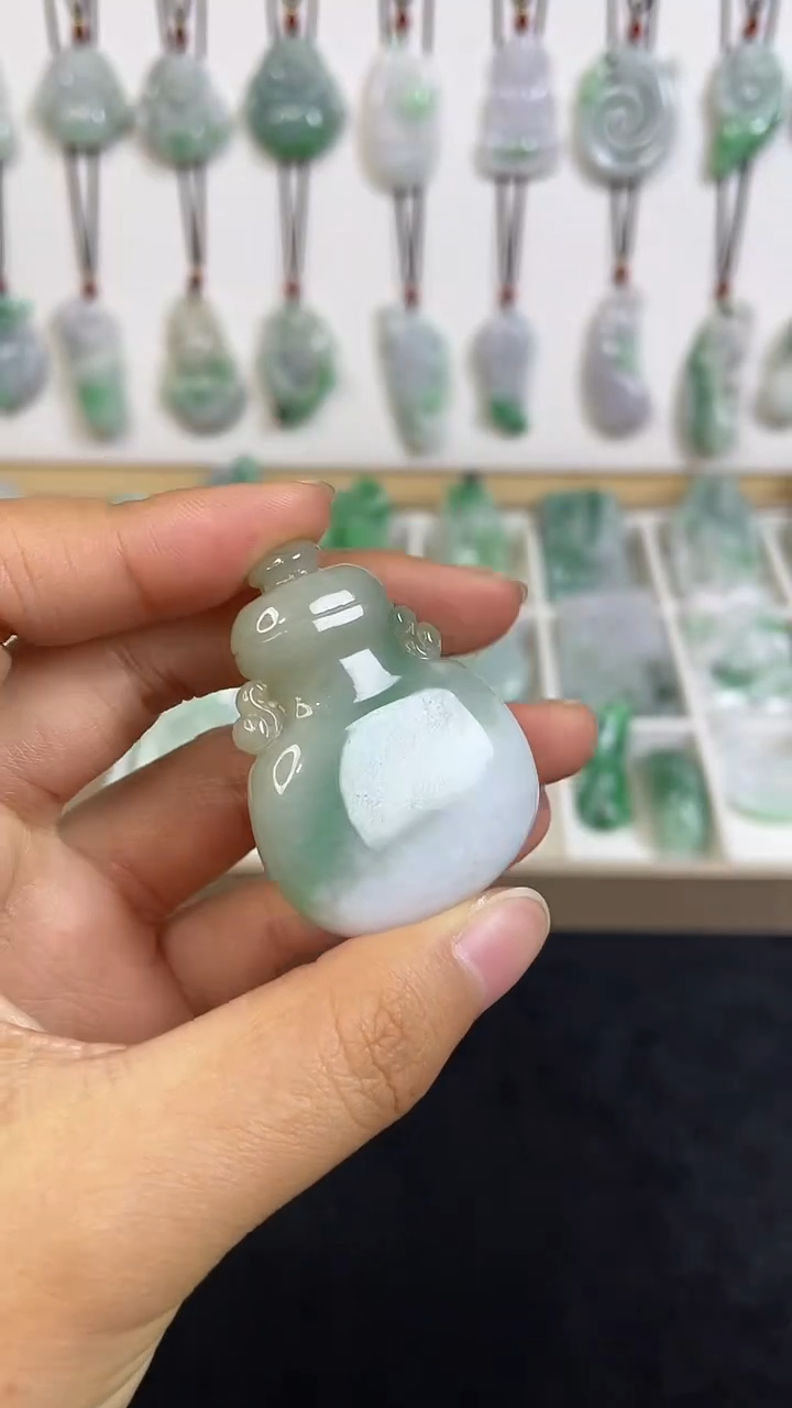 颈饰未镶嵌翡翠1