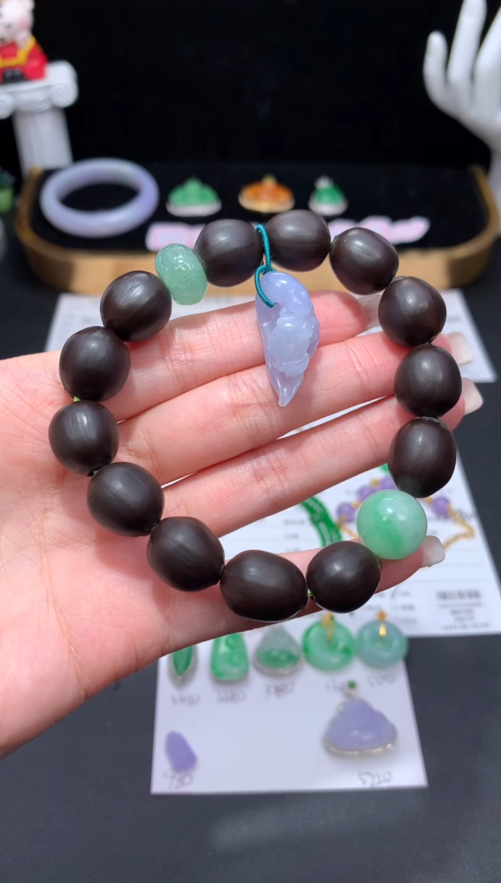 未镶嵌定制翡翠48小时鉴赏期 退货不扣服务费