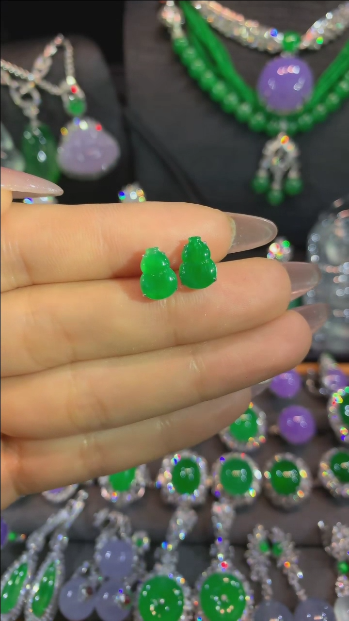 【闪购商品】翡翠耳饰18K金镶嵌耳饰