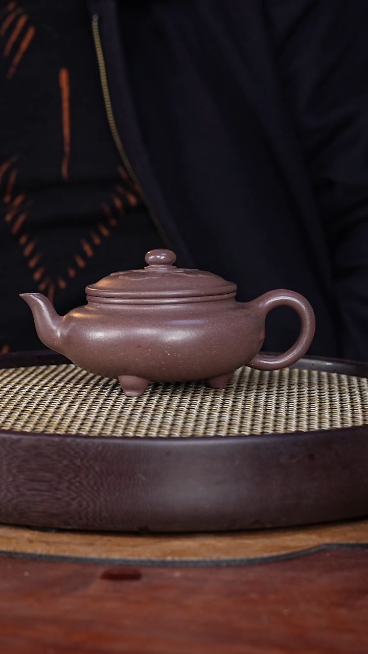 【闪购商品】紫砂茶壶万兆元13-68沉香段三足如意300c