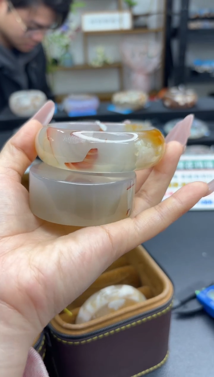 【闪购商品】石英质玉手镯未镶嵌C578(62圈赠送镯心)