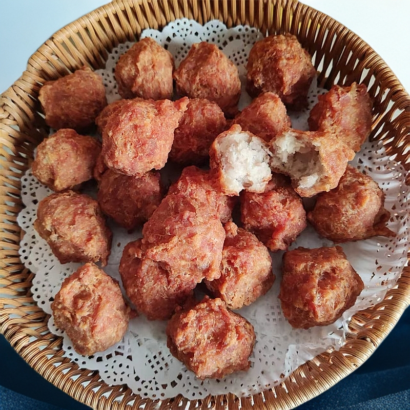 哈尔滨特产正宗商委红肠肉丸子猪肉干炸即食肉圆小零食下酒菜熟食