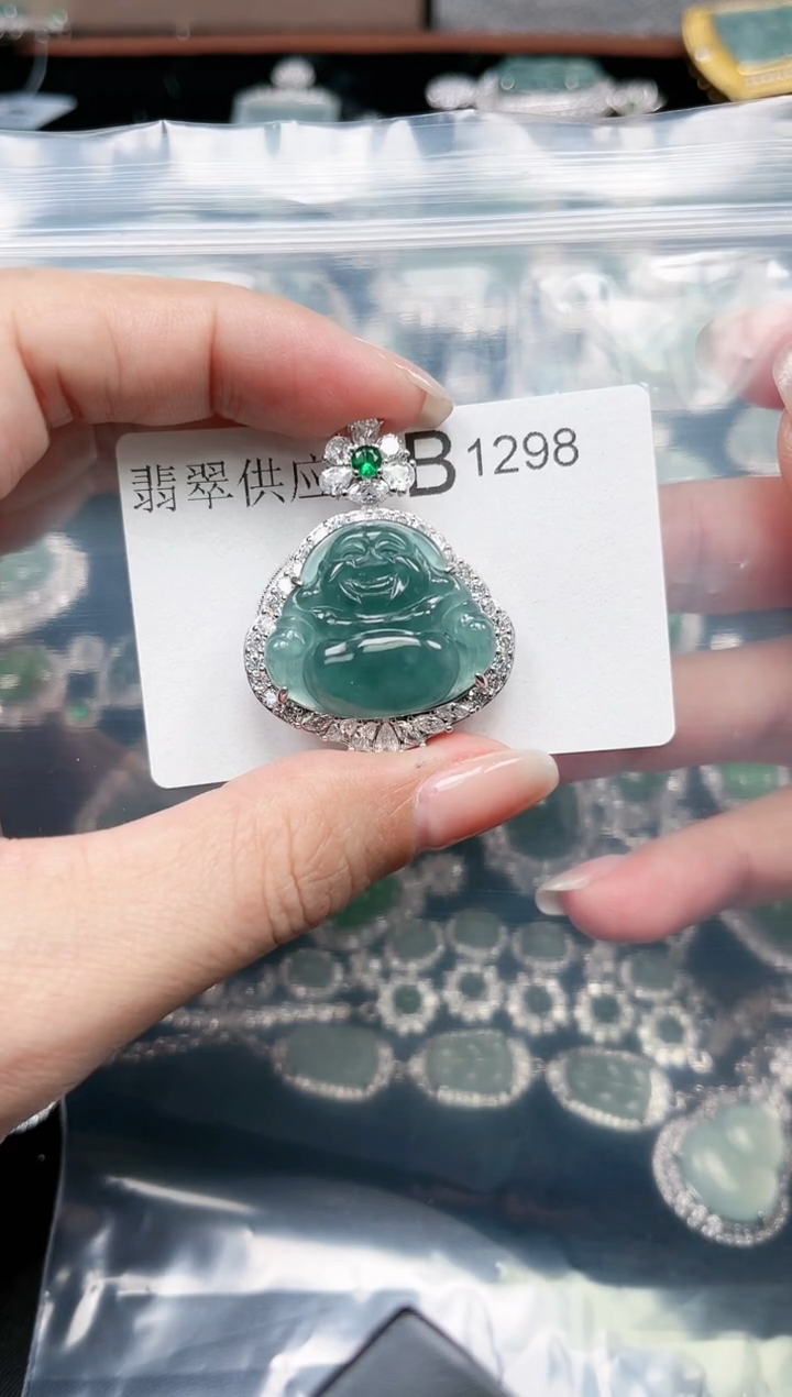 【闪购商品】翡翠颈饰未镶嵌赠皮绳1298