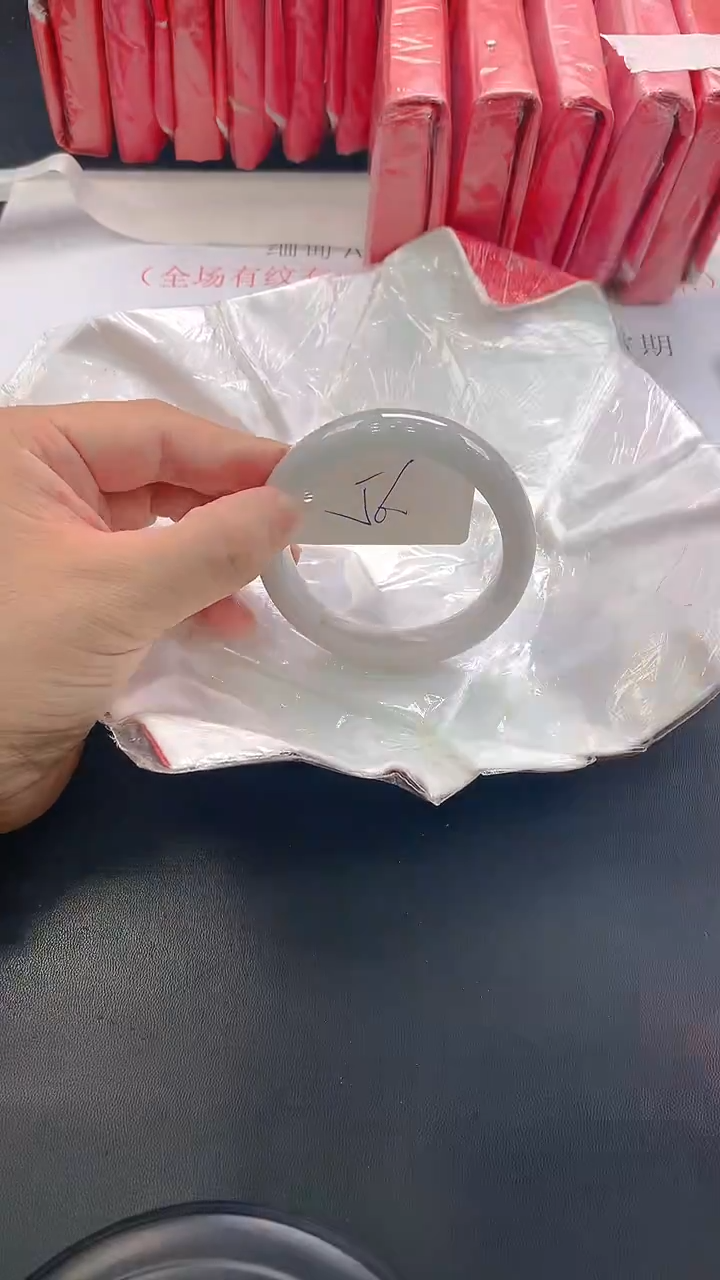 未镶嵌手镯翡翠36